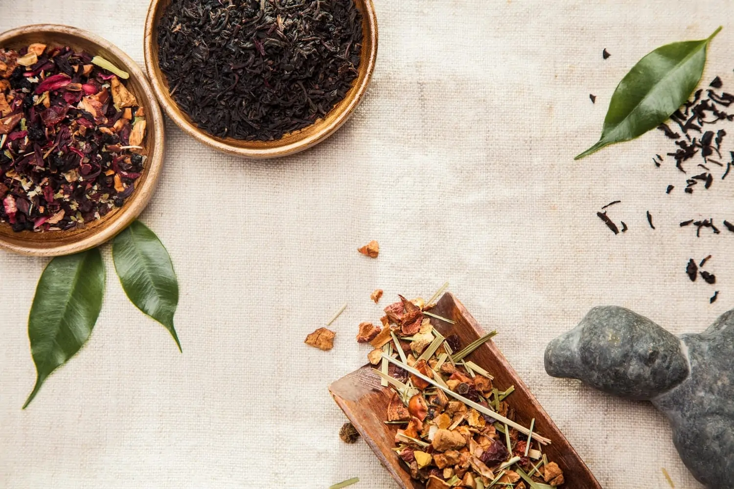 verzameling van chinese kruiden die symboliseren de chinese geneeskunde